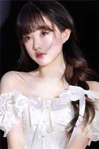 年会现场，手撕拿我卡装白富美的绿茶秘书小说全文免费阅读郑童童许向微